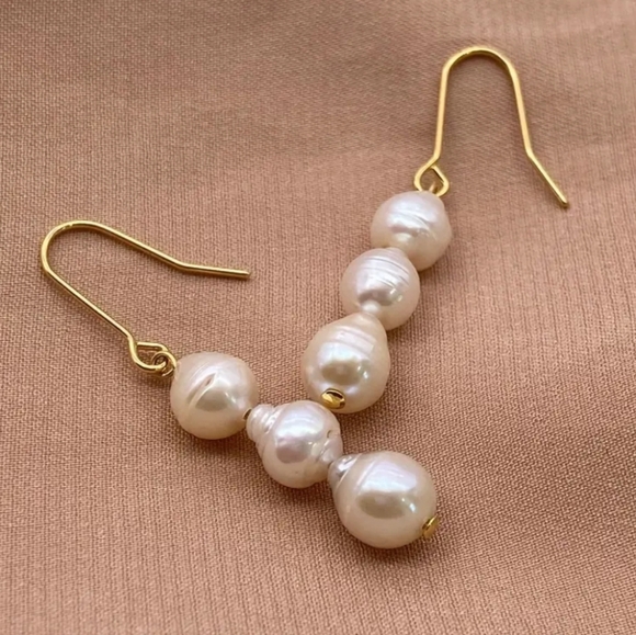 Freshwater Pearl Earrings - Picture 3 of 6